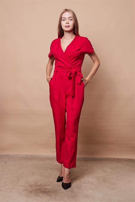 Şal Yaka Düşük Omuzlu Bağcıklı Bilek Boy Tulum -Kırmızı