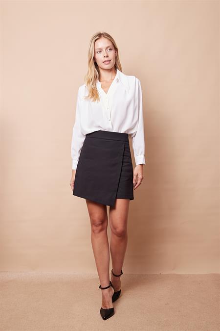 Kadın Pamuklu Hafif Likralı Kalın Kumaş Yüksek Bel Ara Boy Şort Etek-Siyah