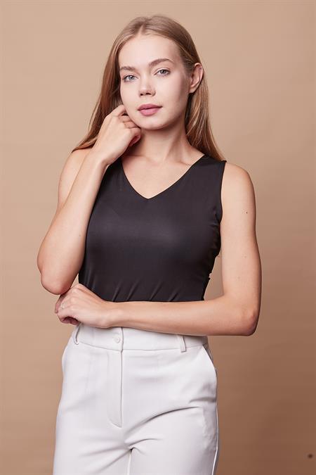 V Yaka Kolsuz Şık Likralı Body -Siyah 