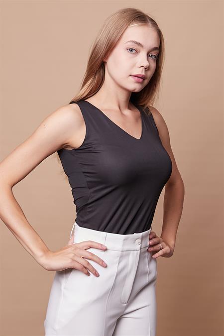 V Yaka Kolsuz Şık Likralı Body -Siyah 