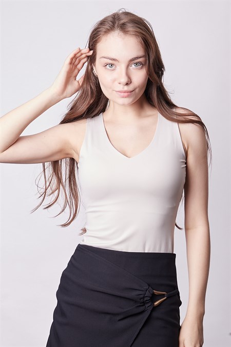 V Yaka Kolsuz Şık Likralı Body-Taş 