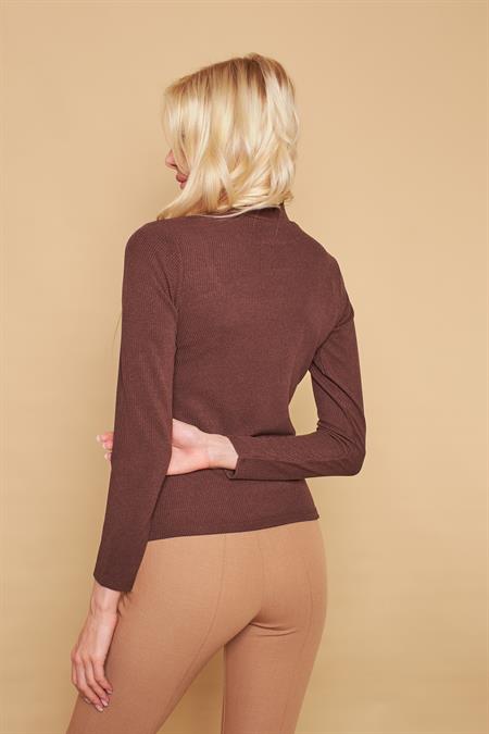 Yarım Balıkçı Önü Dekolteli Uzun Kol Hafif Likralı Triko Bluz-Kahve
