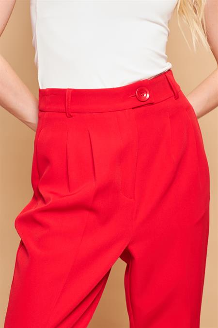 Yüksek Bel Pileli Cepli Boyfriend Hafif Likralı Kumaş Pantolon-Kırmızı