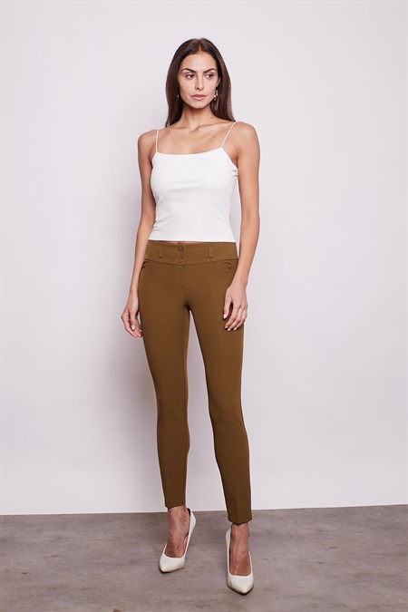 Kalın Kemerli Süs Cepli Bilek Boy Likralı Kumaş Pantolon-Yağ Yeşili