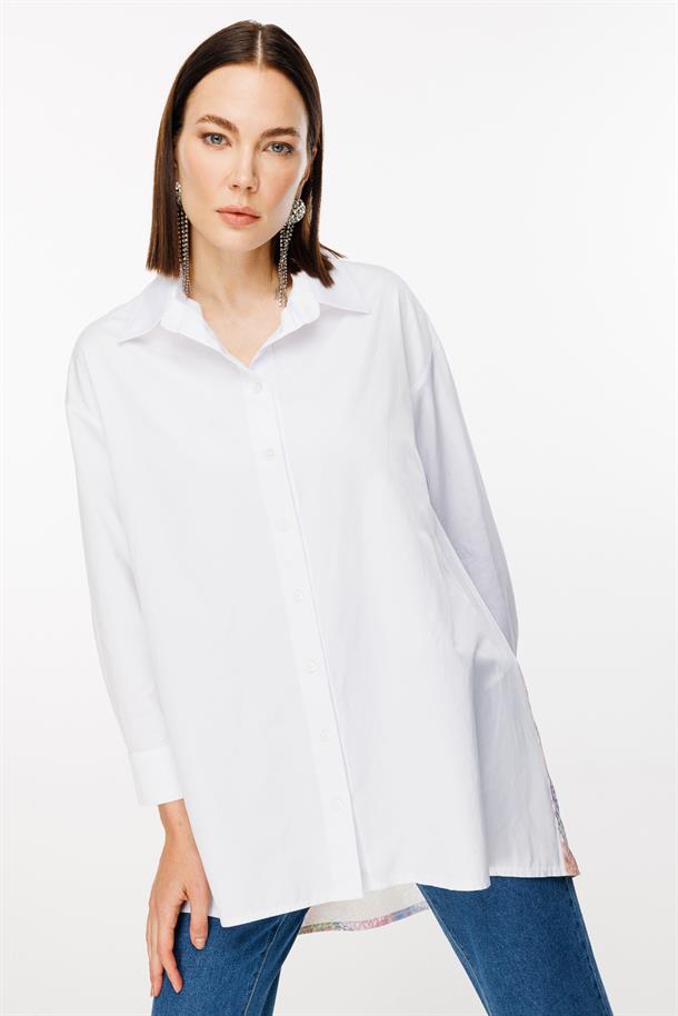Arkası Baskı Detaylı Koton Gömlek-BEYAZ