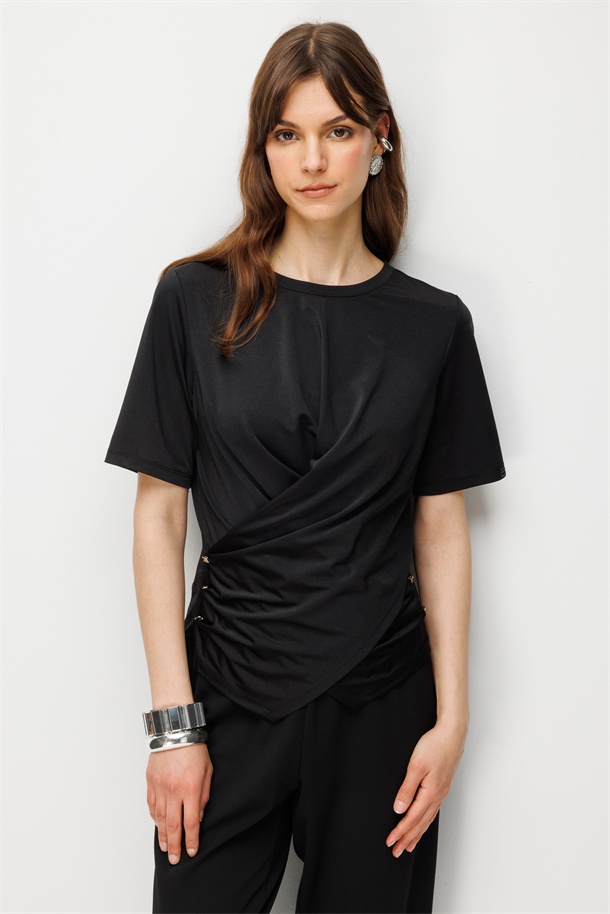 Asimetrik Kesim Düğmeli Bluz-SİYAH