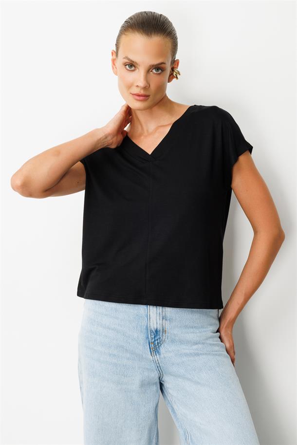 Bağlama Detaylı V Yaka Penye Tişört-SİYAH