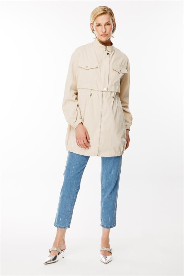 Beli Ayarlanabilir Düğme ve Fermuar Detaylı Kap-BEJ