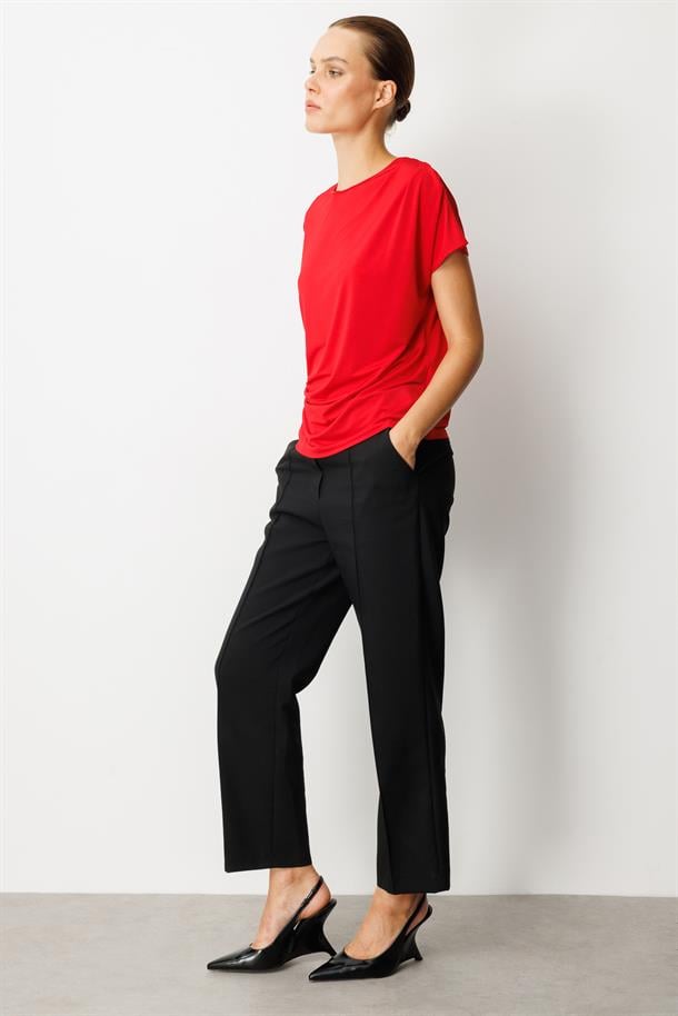 Beli Drape Detaylı Bluz-KIRMIZI