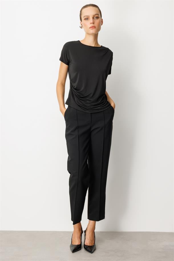 Beli Drape Detaylı Bluz-SİYAH