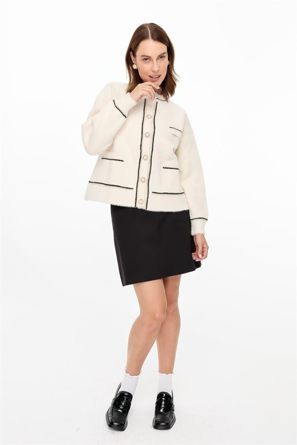 Biyeli İnci Düğmeli Triko Hırka-KEMIK