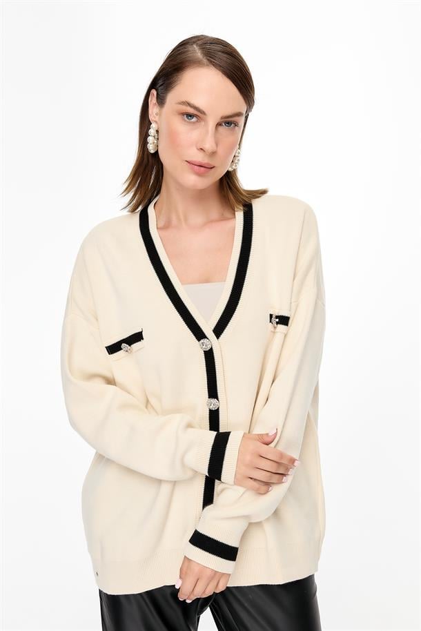 Biyeli Taşlı Düğmeli Triko Hırka-EKRU