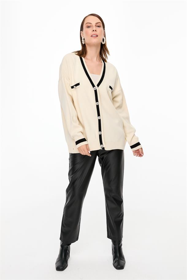 Biyeli Taşlı Düğmeli Triko Hırka-EKRU