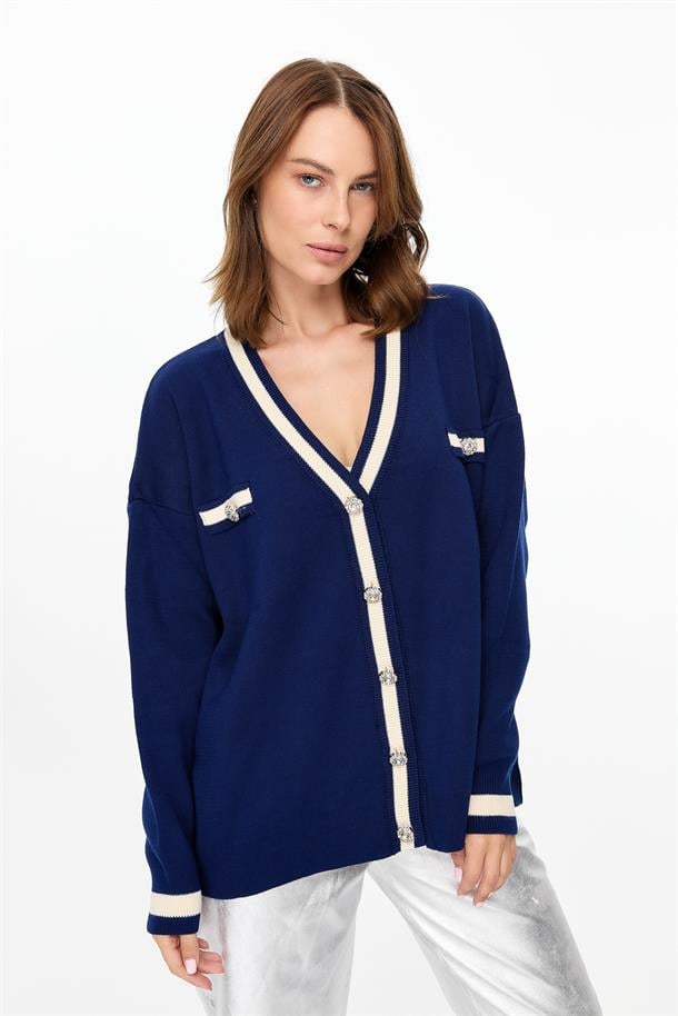 Biyeli Taşlı Düğmeli Triko Hırka-LACI