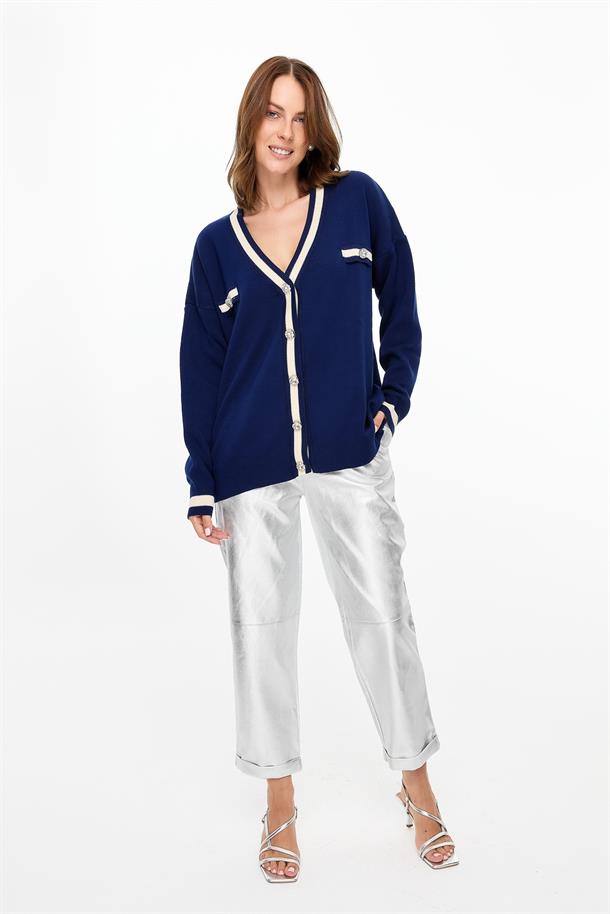 Biyeli Taşlı Düğmeli Triko Hırka-LACI