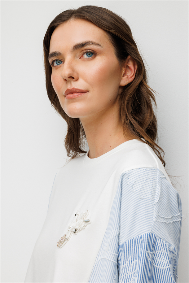 Broş Detaylı Bluz-EKRU