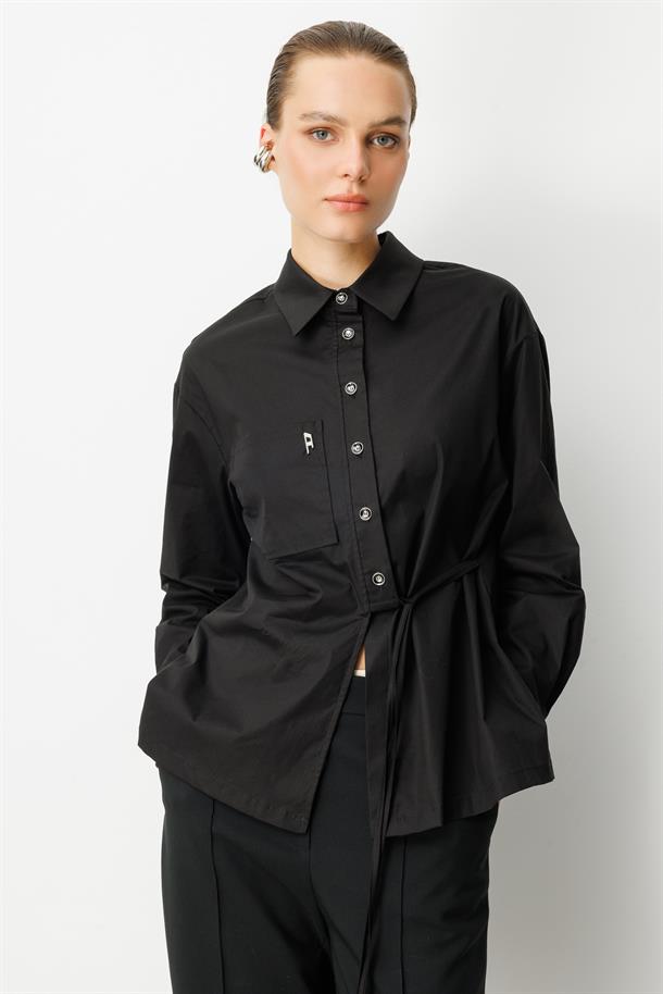 Broşlu Bağlama Detay Gömlek-SİYAH