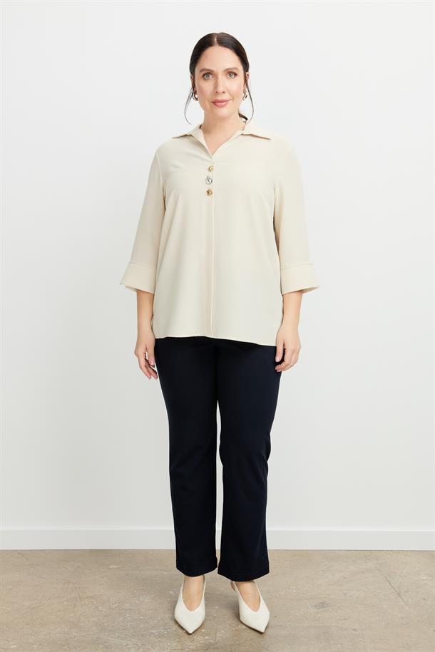 Büyük Beden Broş Detaylı Gömlek-KUM