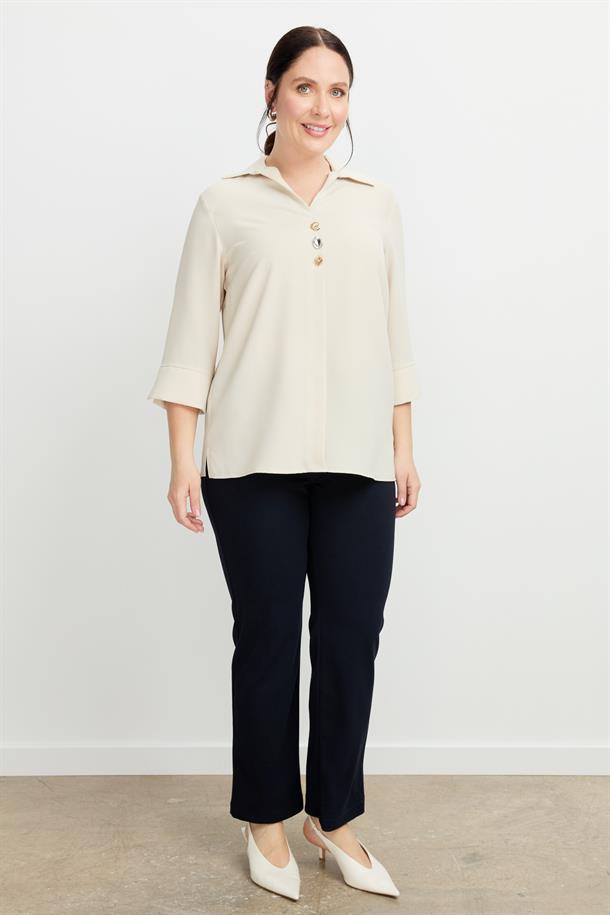 Büyük Beden Broş Detaylı Gömlek-KUM