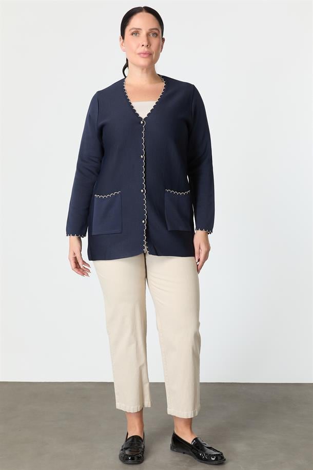 Büyük Beden Düğme Detay Triko Hırka-LACI