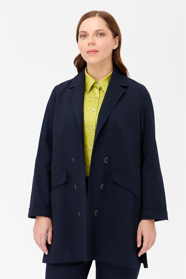 Büyük Beden Düğme Detaylı Ceket-LACI