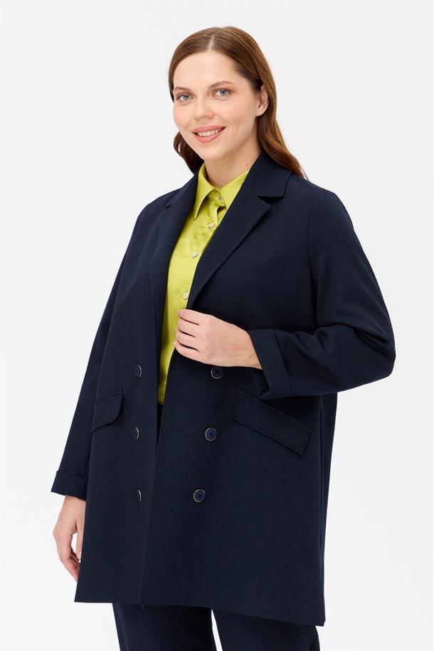 Büyük Beden Düğme Detaylı Ceket-LACI