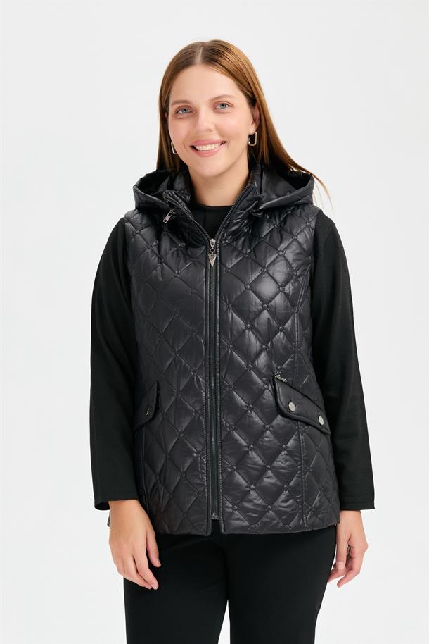 Büyük Beden Kapüşonlu Kabartmalı Kapitone Yelek-SİYAH