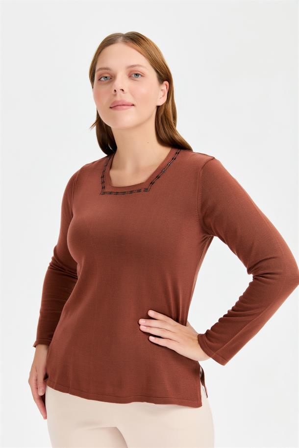 Büyük Beden Kare Yaka Taşlı Triko Bluz-KİREMİT