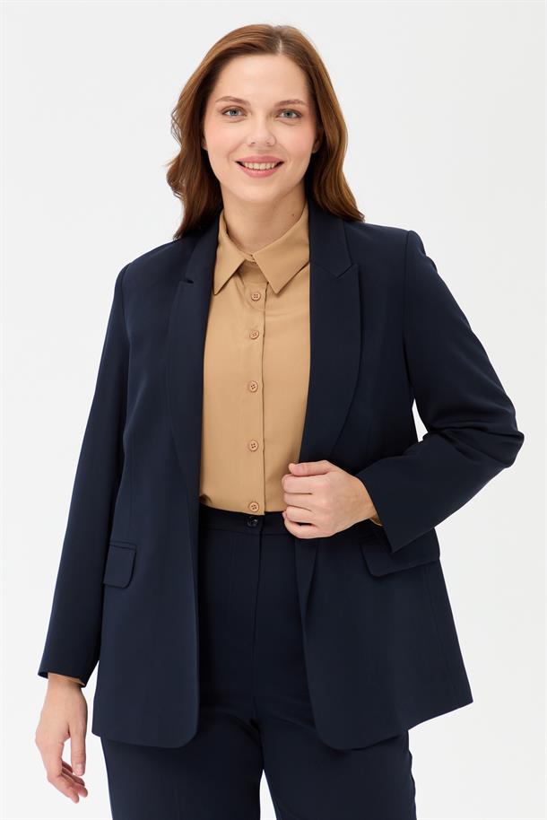 Büyük Beden Klasik Kesim Ceket-LACI