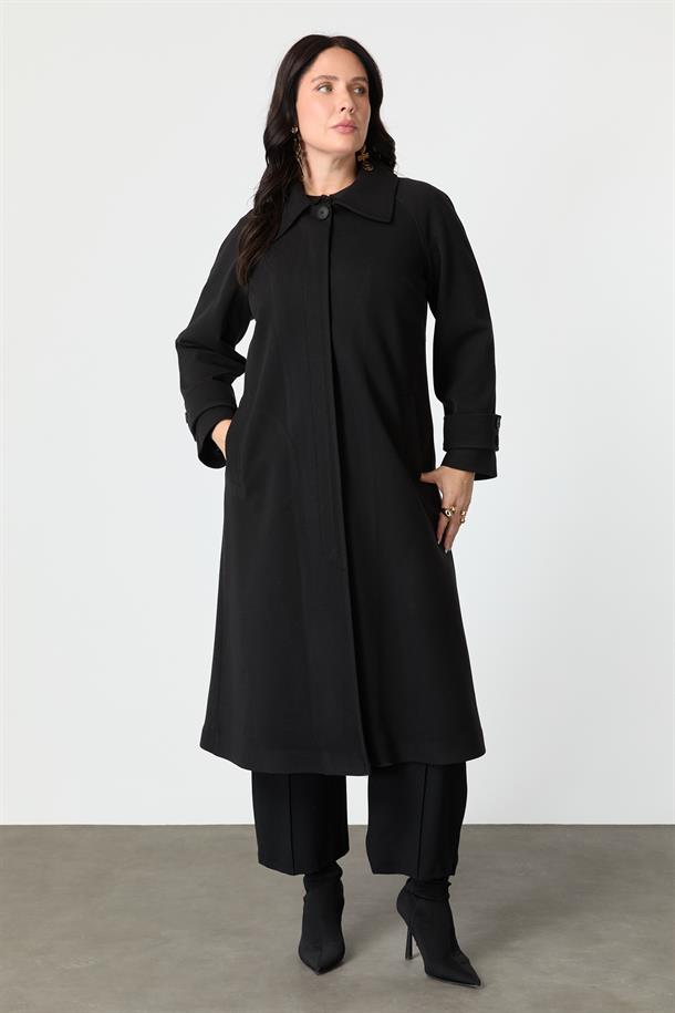Büyük Beden Kol Detaylı Uzun Kaban-SİYAH