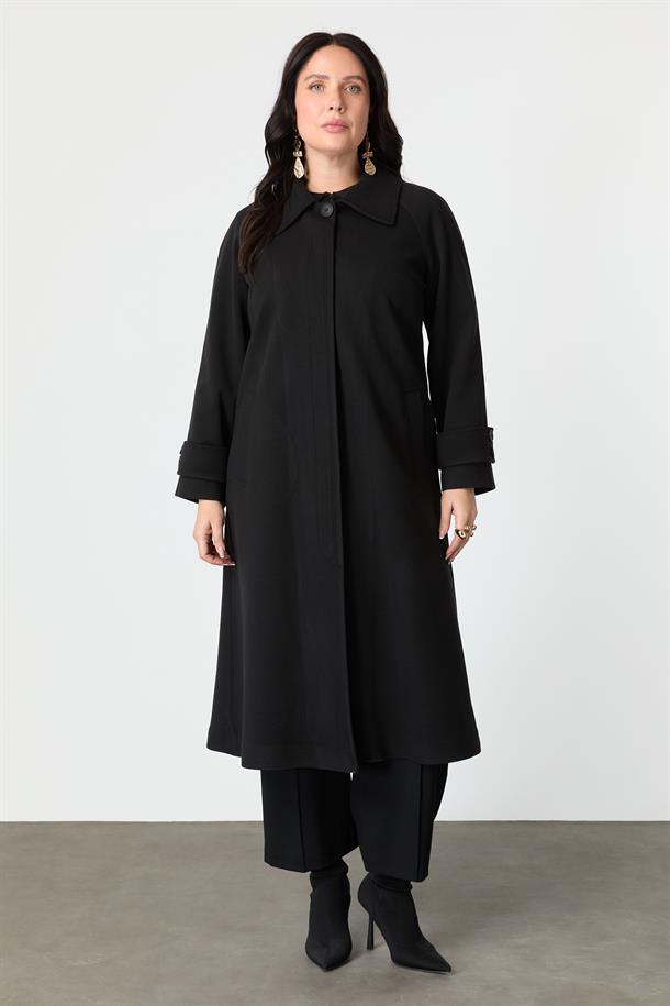 Büyük Beden Kol Detaylı Uzun Kaban-SİYAH