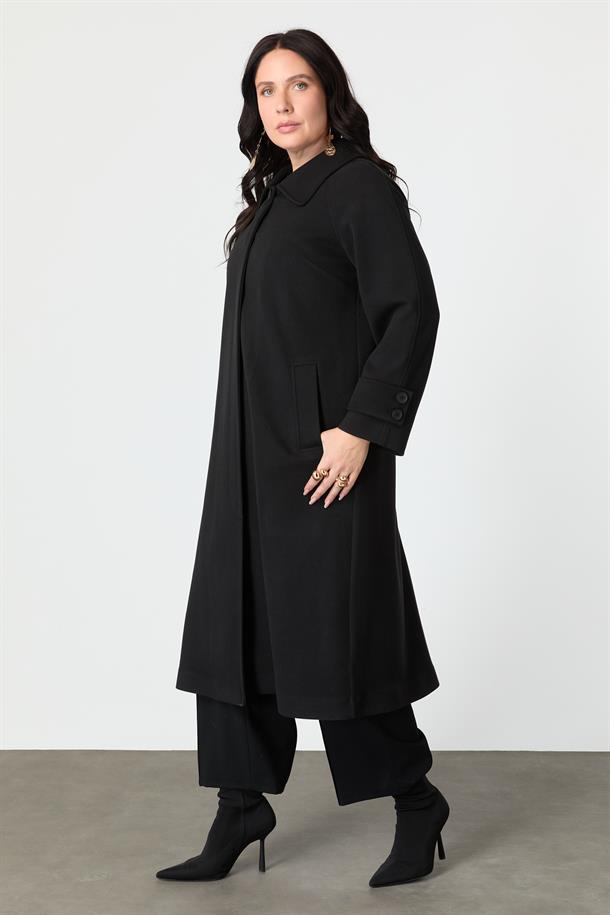 Büyük Beden Kol Detaylı Uzun Kaban-SİYAH