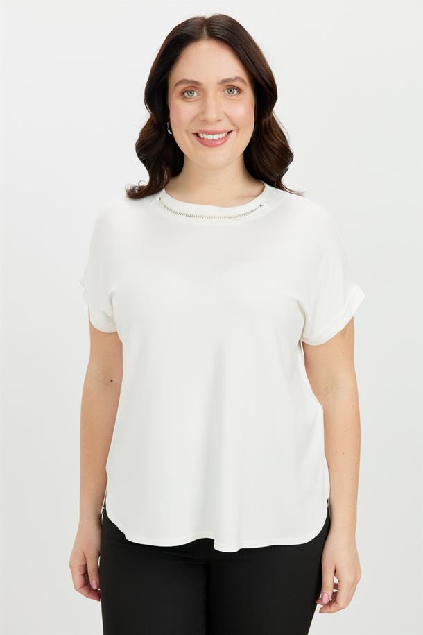 Büyük Beden Kolye Detaylı Bluz-KEMIK