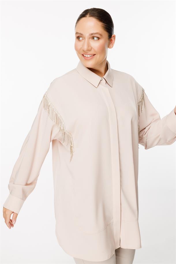 Büyük Beden Omuzları Taş Detaylı Krep Gömlek-BEJ