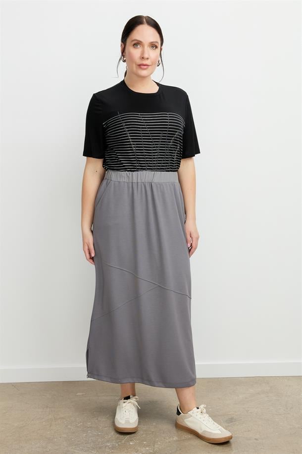 Büyük Beden Ucu Büzgülü Uzun Etek-K.GRİ