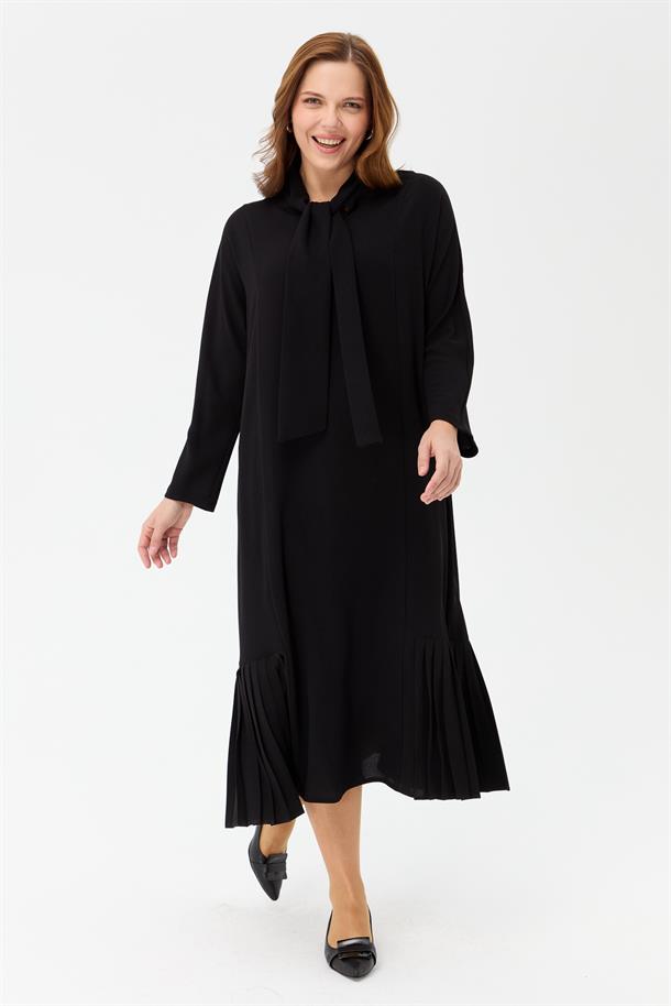 Büyük Beden Yaka Fularlı Elbise-SİYAH