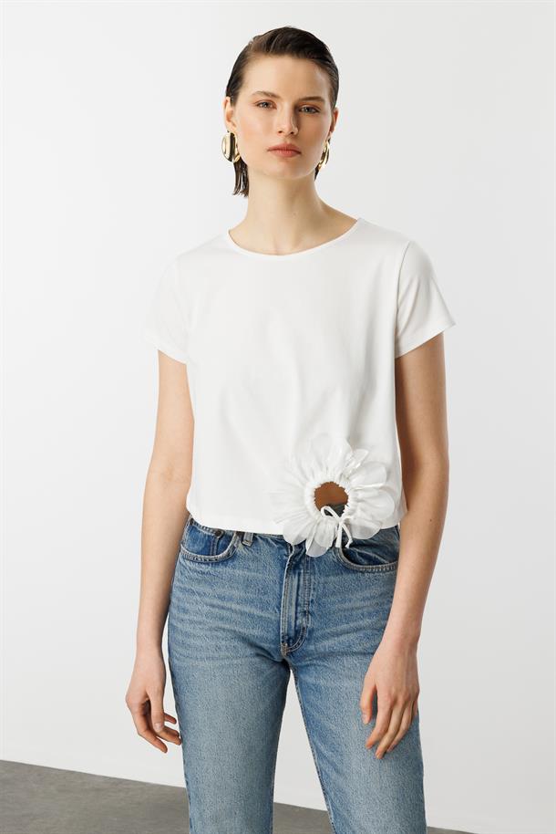 Büzgü Çiçek Detay Pamuklu Bluz-KEMIK