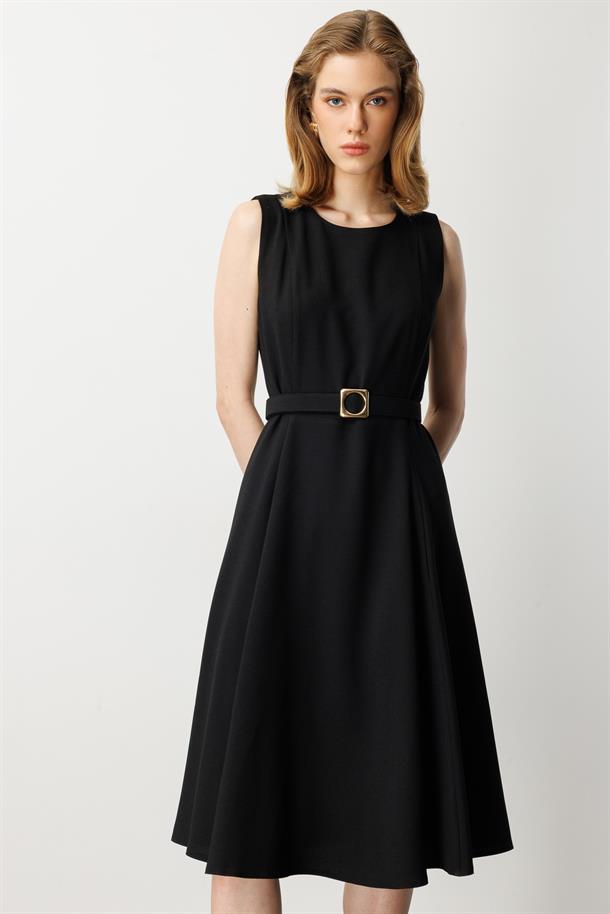 Cep Detaylı Kolsuz Krep Elbise-SİYAH