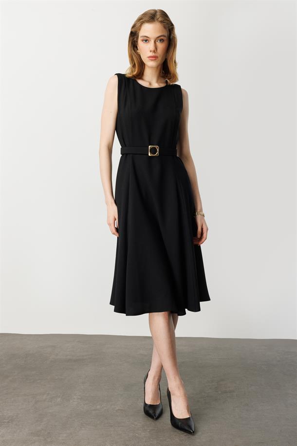 Cep Detaylı Kolsuz Krep Elbise-SİYAH