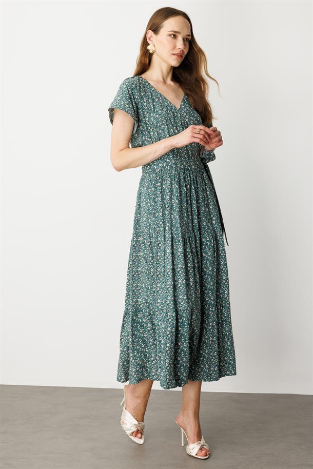 Çiçek Desenli Kruvaze Yaka Uzun Elbise-YEŞİL