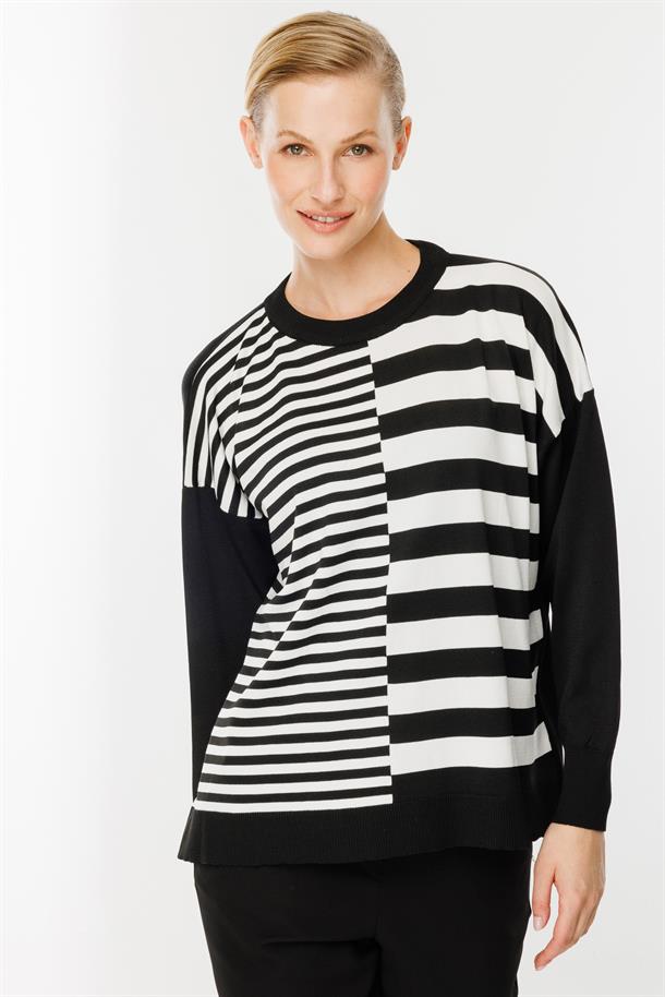 Çizgi Desenli Kazak-SİYAH