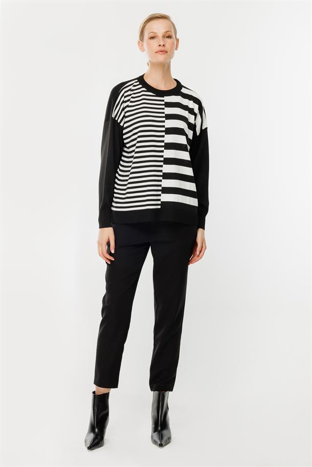 Çizgi Desenli Kazak-SİYAH