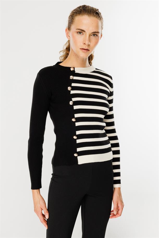 Çizgili Düğme Detaylı Triko Kazak-SİYAH