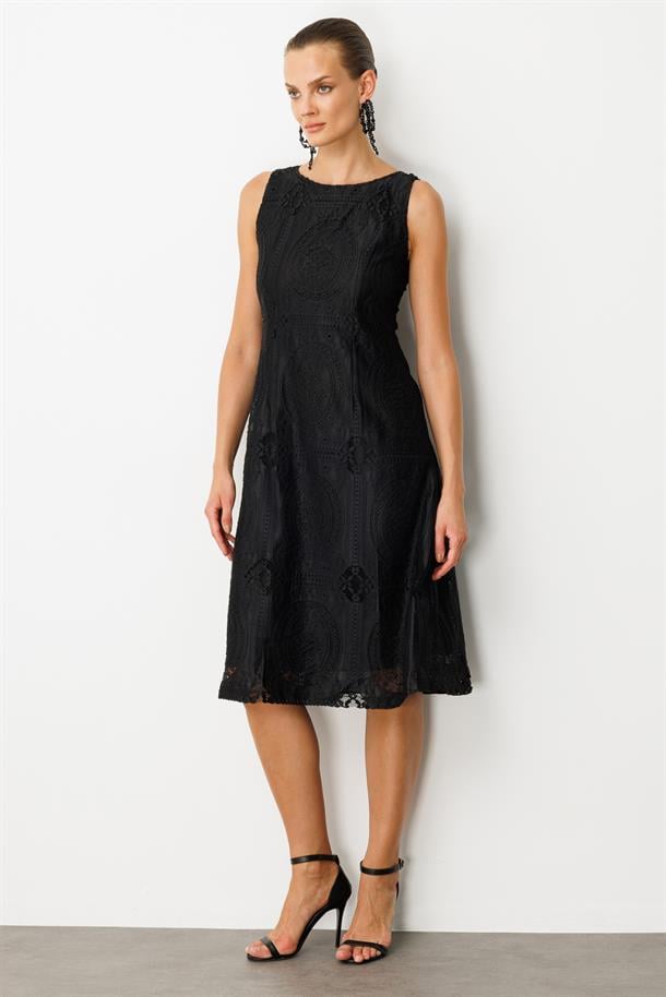 Dantel Görünümlü Uzun Elbise-SİYAH