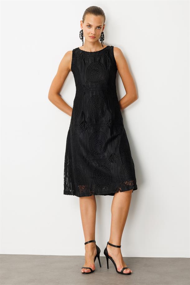 Dantel Görünümlü Uzun Elbise-SİYAH