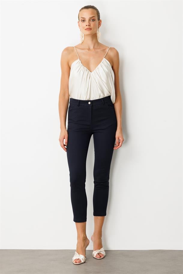 Dar Paça Pamuk Pantolon-LACI