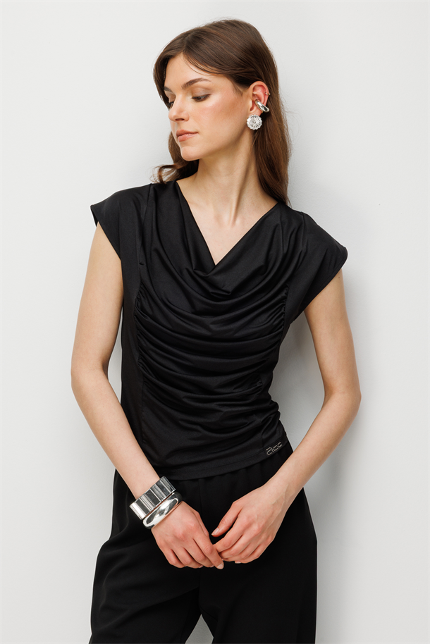 Degaje Yaka Drapeli Bluz-SİYAH