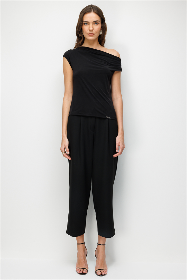 Degaje Yaka Kolsuz Bluz-SİYAH