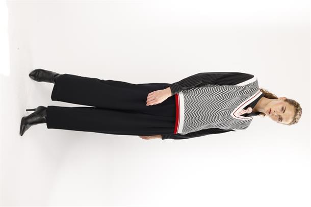 Desenli V Yaka Triko Süveter-SİYAH