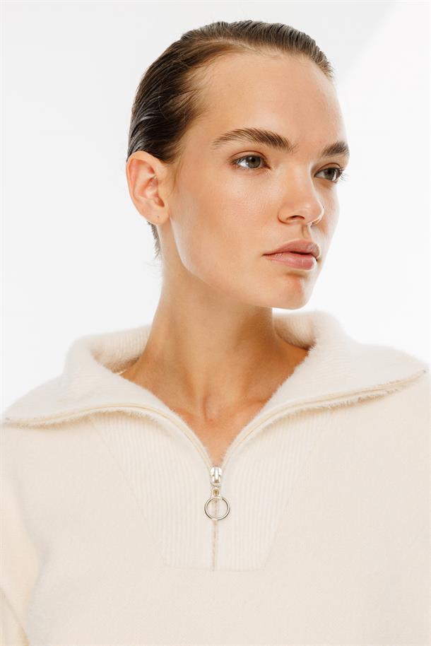 Dik Yaka Yarım Fermuarlı Triko Kazak-KEMIK